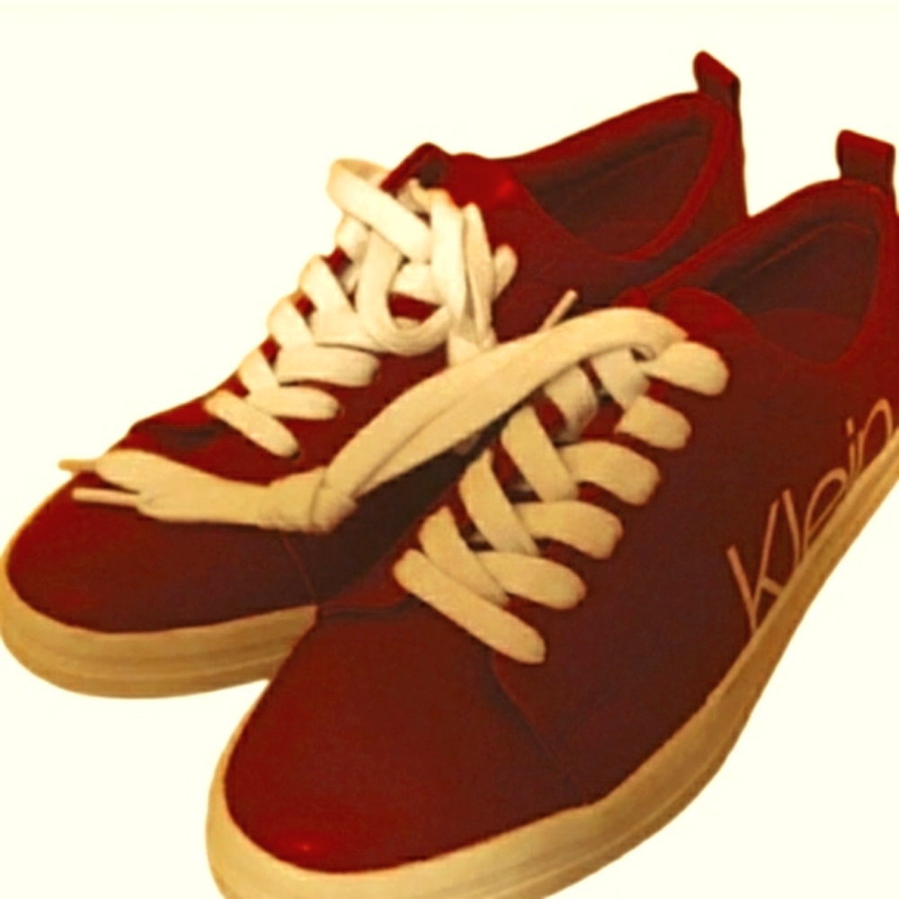 NEW CALVIN KLEIN SNEAKERS 8M